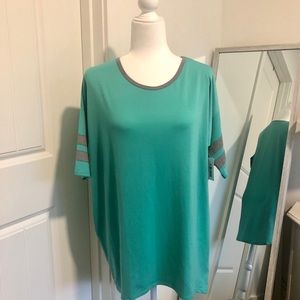 LuLaRoe Irma Tunic Top NWT